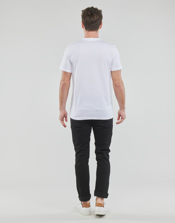 Fred Perry EMBROIDERED T-SHIRT Hvid